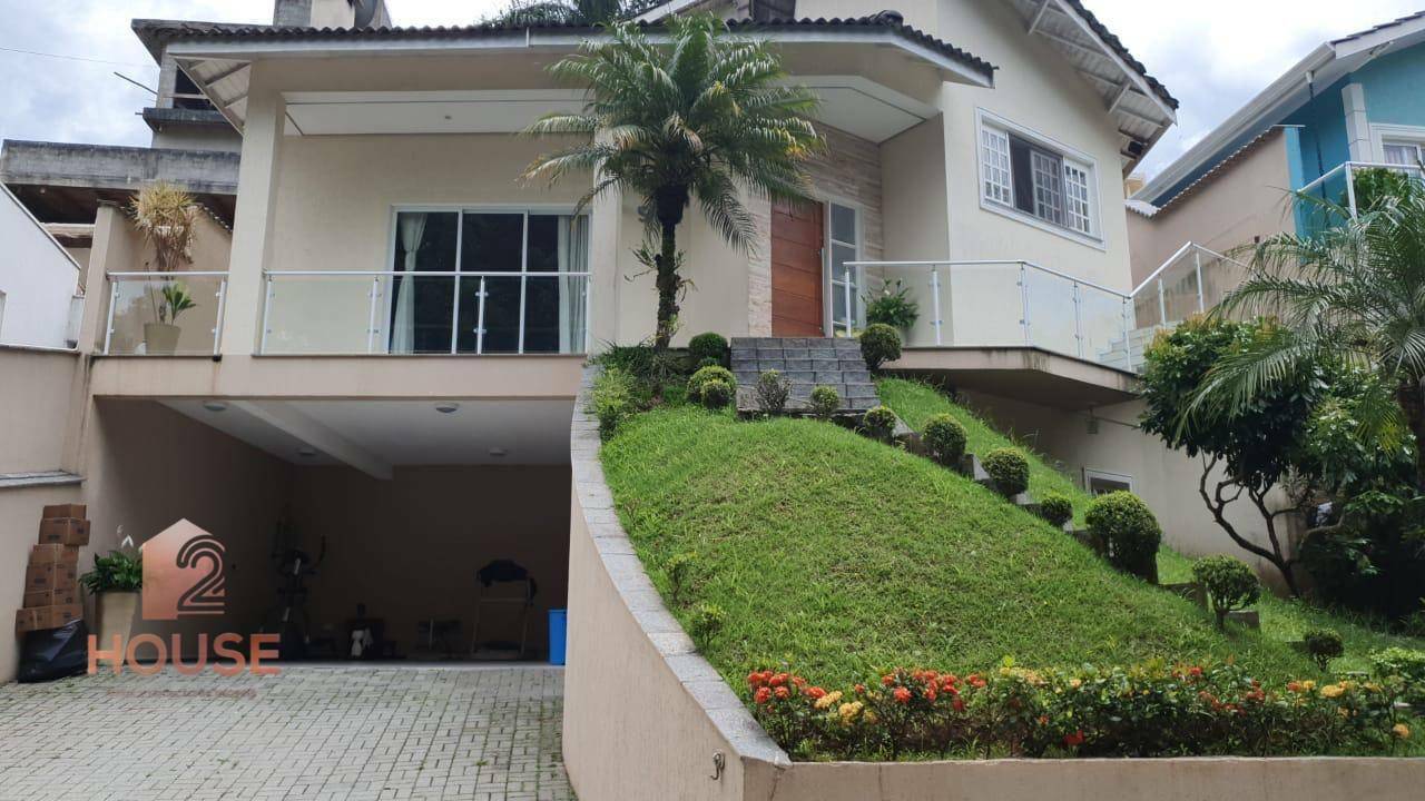 Casa de Condomínio à venda com 3 quartos, 200m² - Foto 1