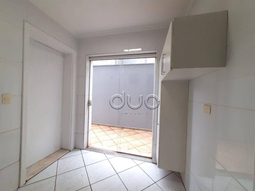 Casa de Condomínio para alugar com 3 quartos, 265m² - Foto 13