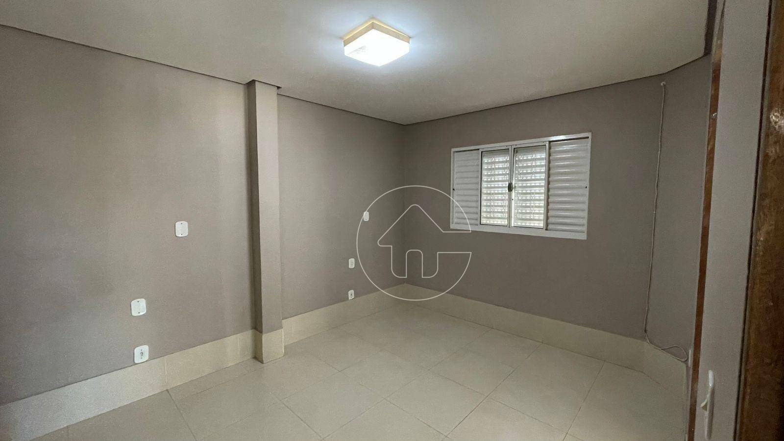 Casa para alugar com 4 quartos, 250m² - Foto 16