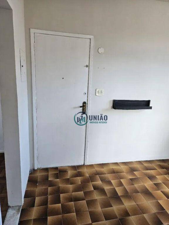 Apartamento à venda com 3 quartos, 98m² - Foto 12