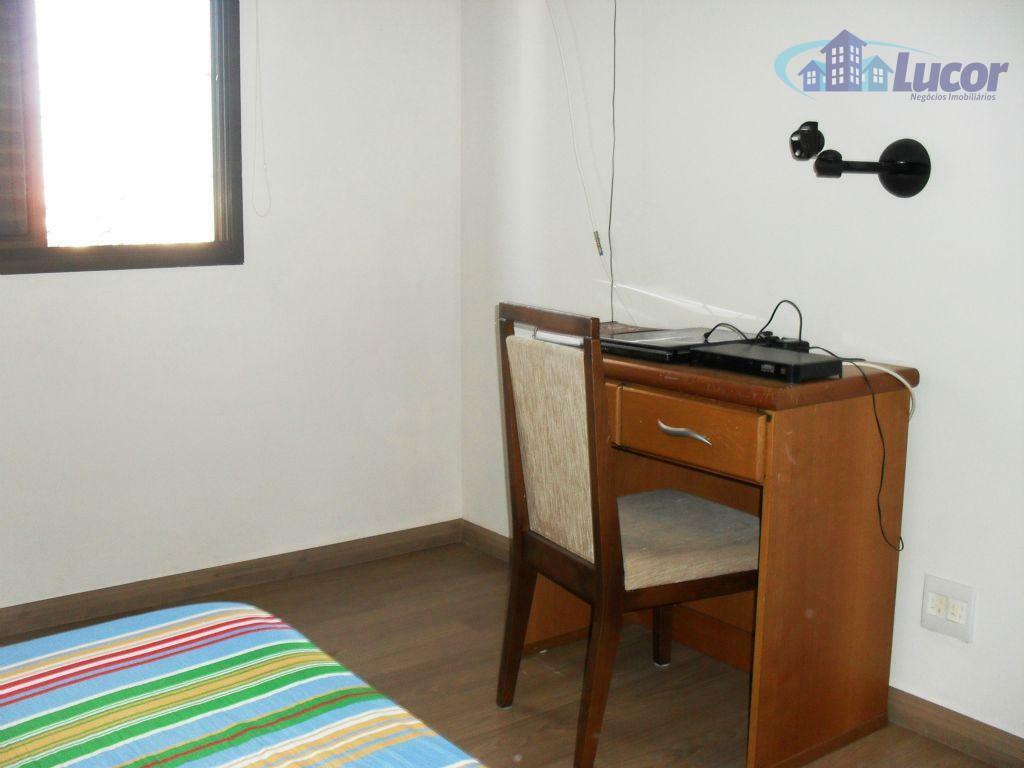 Apartamento à venda com 3 quartos, 74m² - Foto 1