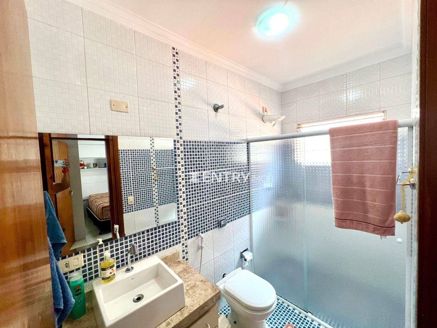 Casa à venda e aluguel com 3 quartos, 450m² - Foto 18