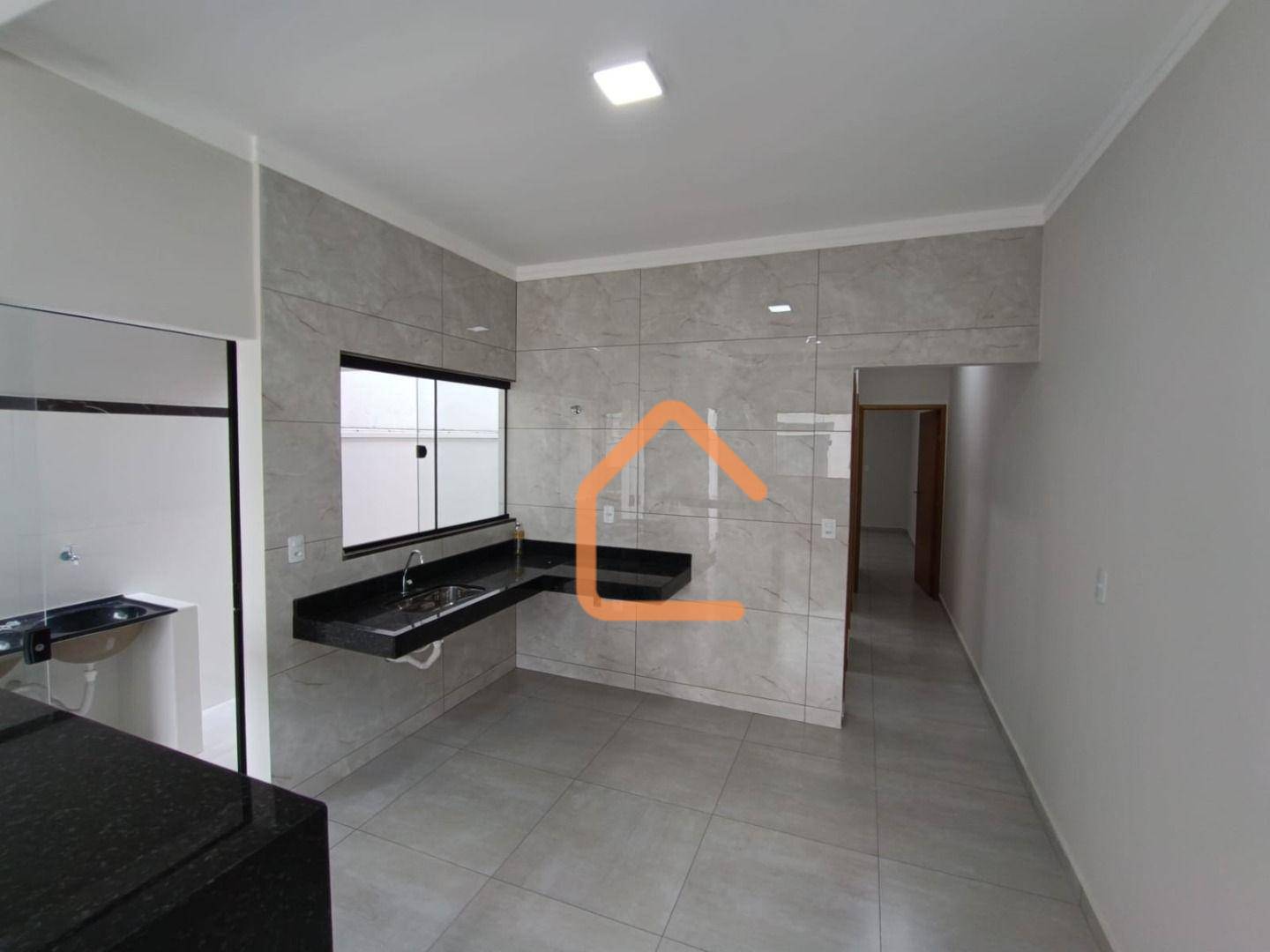 Casa à venda com 2 quartos, 64m² - Foto 13