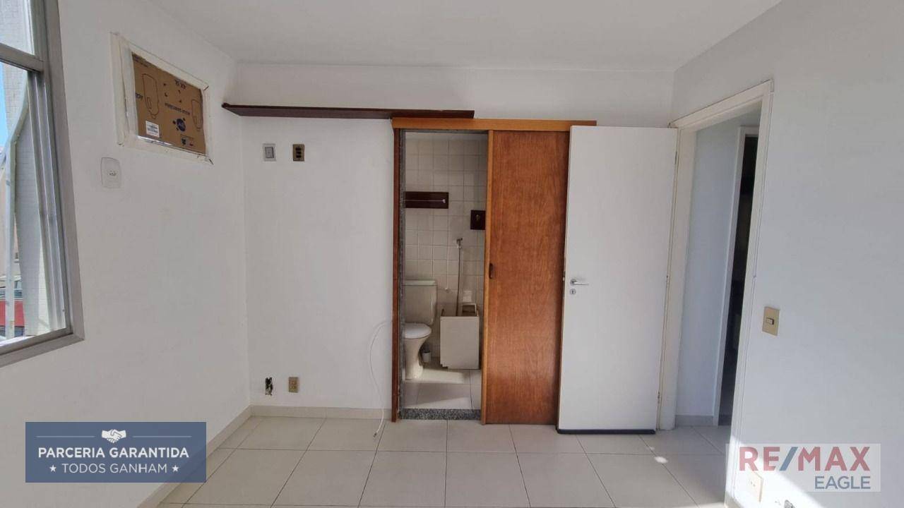 Apartamento para alugar com 2 quartos, 118m² - Foto 11