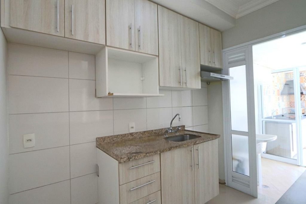 Apartamento à venda com 2 quartos, 70m² - Foto 12