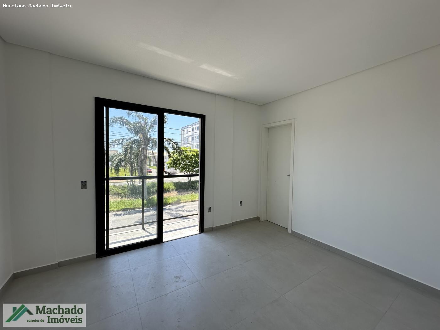 Casa à venda com 3 quartos, 99m² - Foto 10