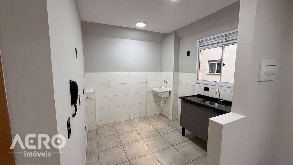 Apartamento à venda com 2 quartos, 42m² - Foto 9