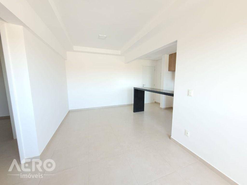 Apartamento à venda com 2 quartos, 70m² - Foto 8