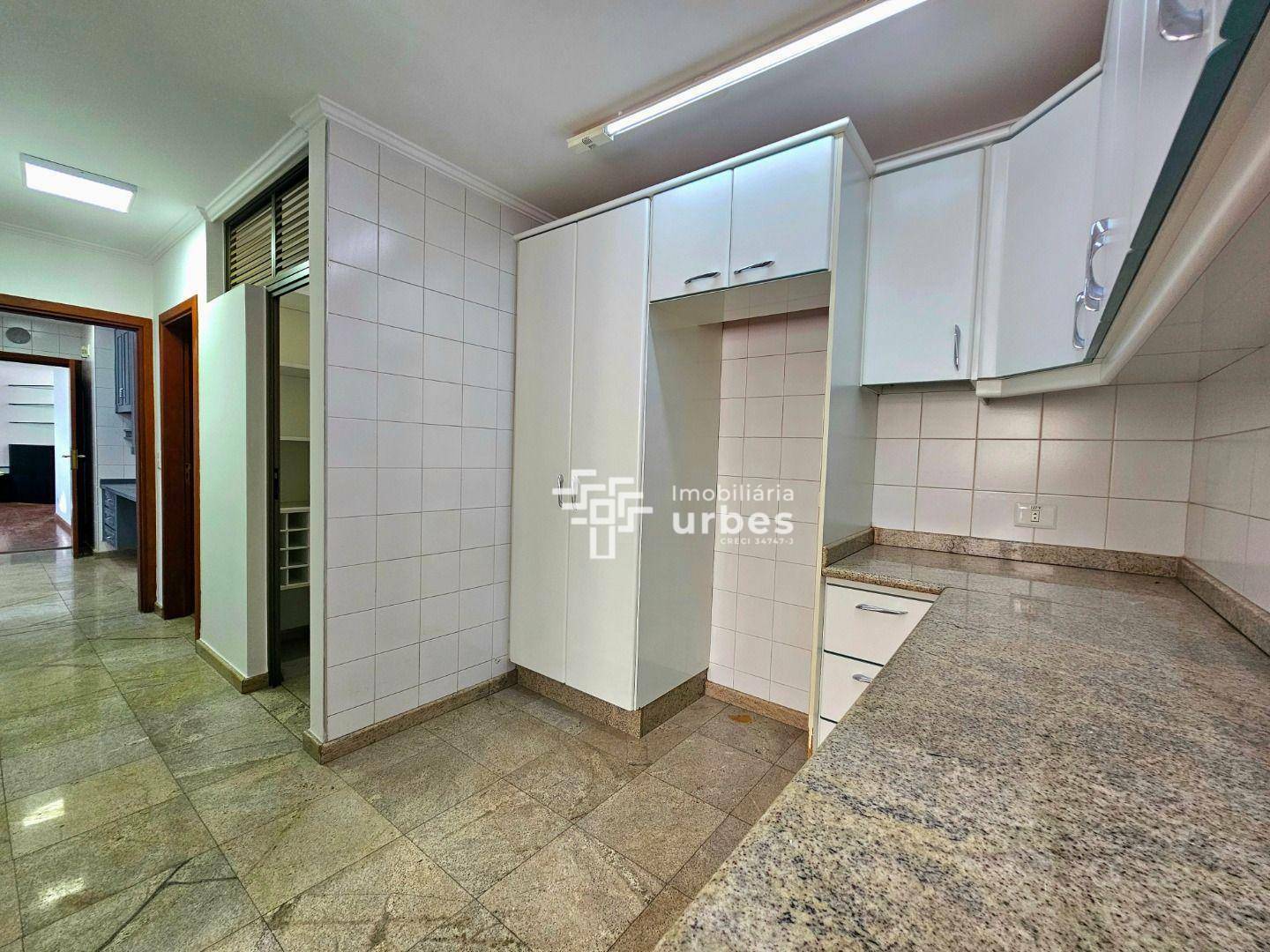 Apartamento à venda com 3 quartos, 250m² - Foto 25