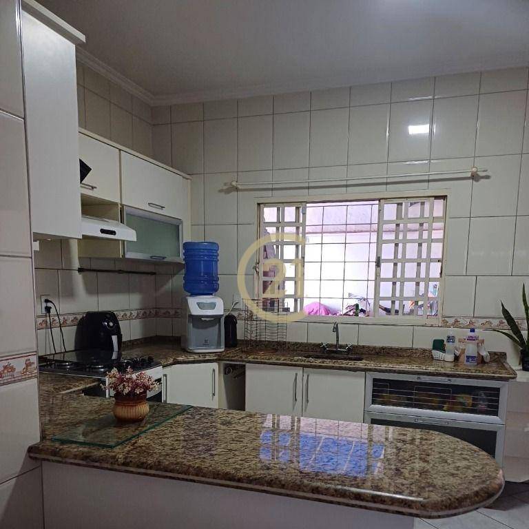 Casa à venda com 3 quartos, 150m² - Foto 7