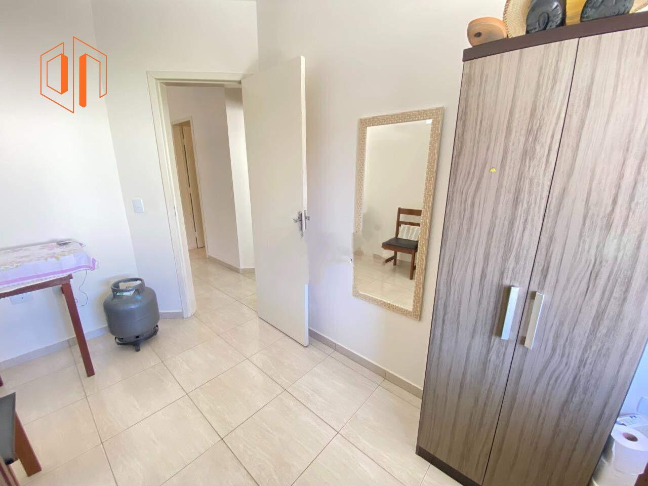 Casa à venda com 3 quartos, 60m² - Foto 13