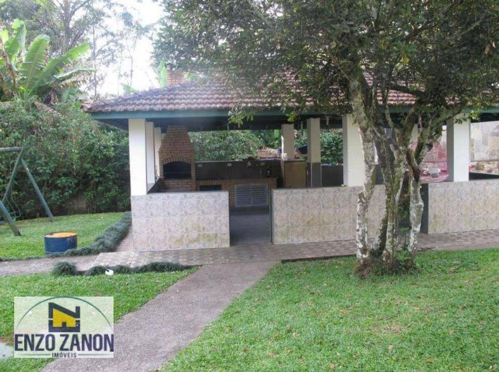 Chácara à venda com 5 quartos, 750m² - Foto 2