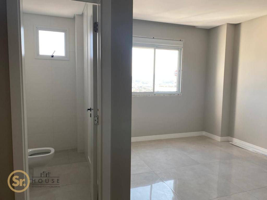 Apartamento à venda com 3 quartos, 135m² - Foto 19