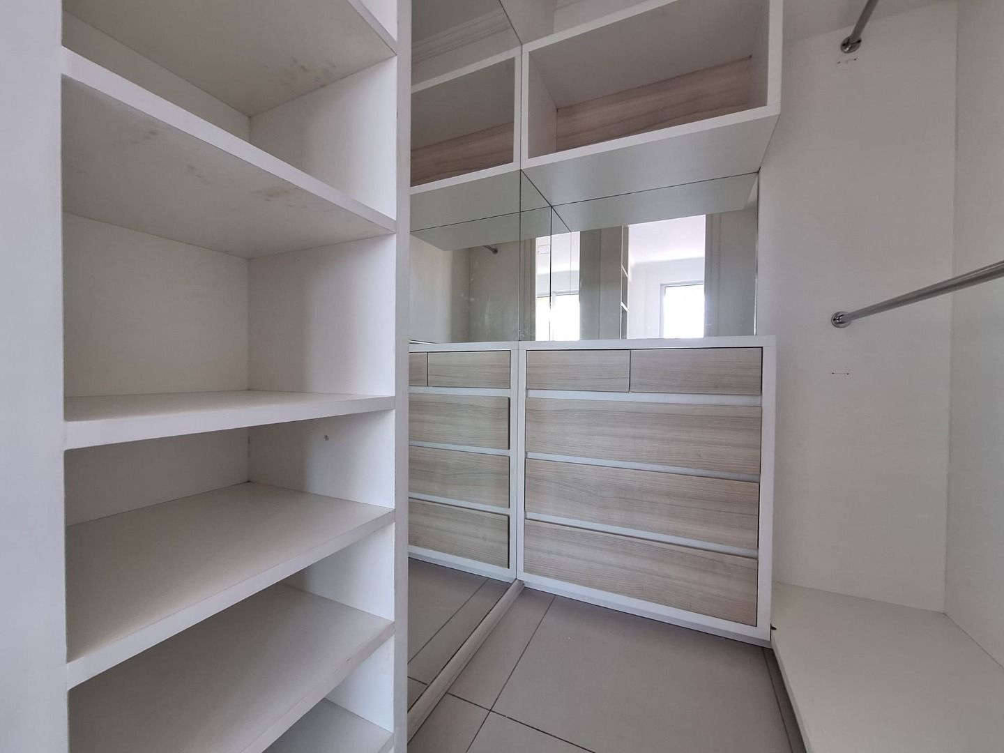 Apartamento para alugar com 3 quartos, 98m² - Foto 23