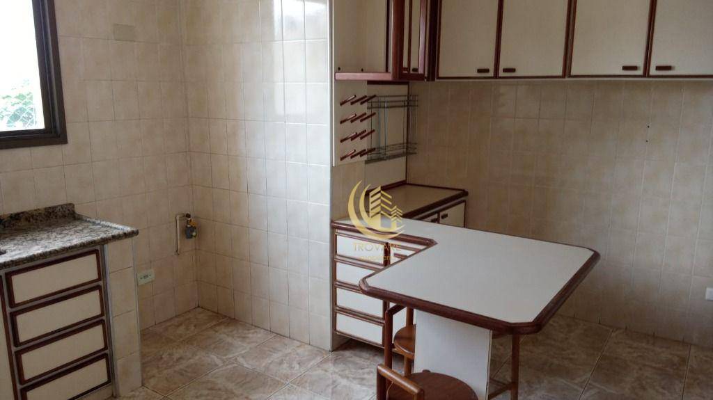 Apartamento à venda com 3 quartos, 117m² - Foto 4