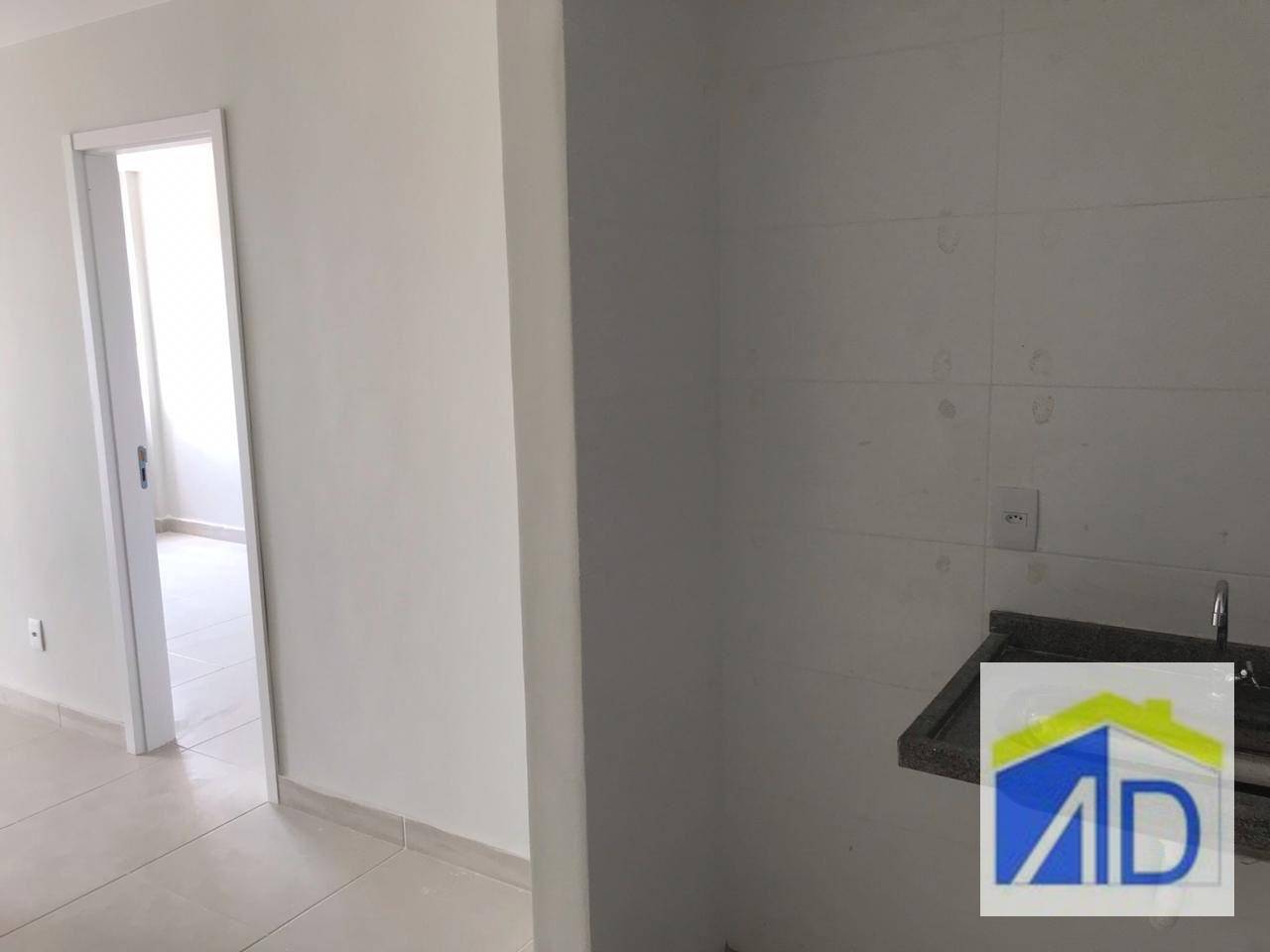 Apartamento à venda com 1 quarto, 42m² - Foto 4