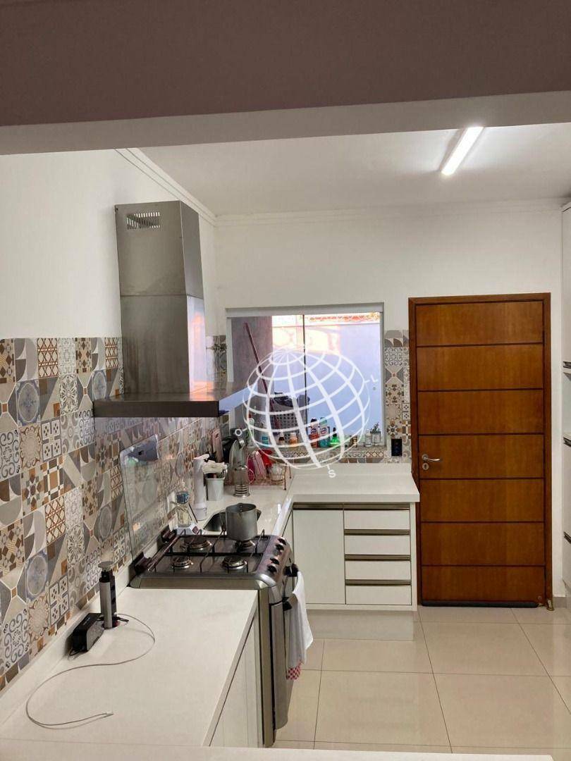 Casa à venda com 3 quartos, 100m² - Foto 6