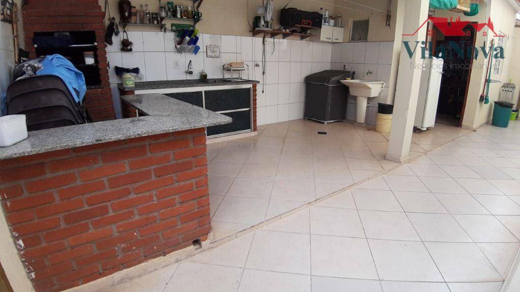 Casa à venda com 3 quartos, 188m² - Foto 15