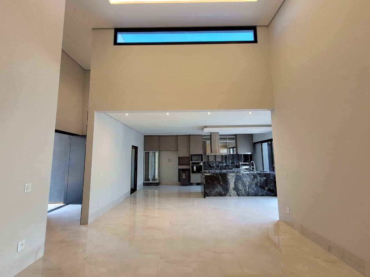 Casa à venda com 3 quartos, 220m² - Foto 14