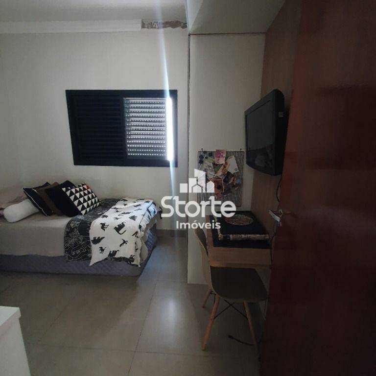 Casa à venda com 3 quartos, 170m² - Foto 13