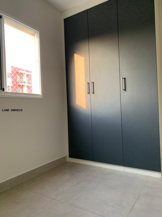 Apartamento para alugar com 2 quartos, 68m² - Foto 11