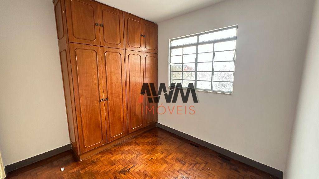 Casa à venda com 4 quartos, 380m² - Foto 12