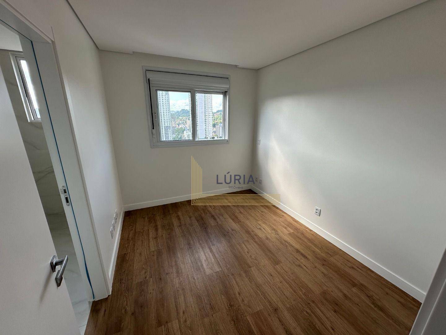 Apartamento à venda com 3 quartos, 125m² - Foto 12