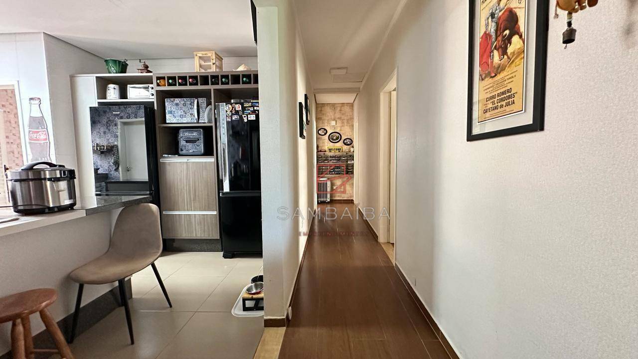 Casa à venda com 4 quartos, 211m² - Foto 11