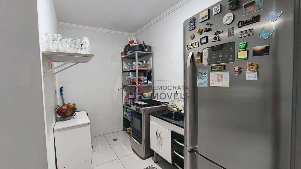 Apartamento à venda com 2 quartos, 50m² - Foto 9