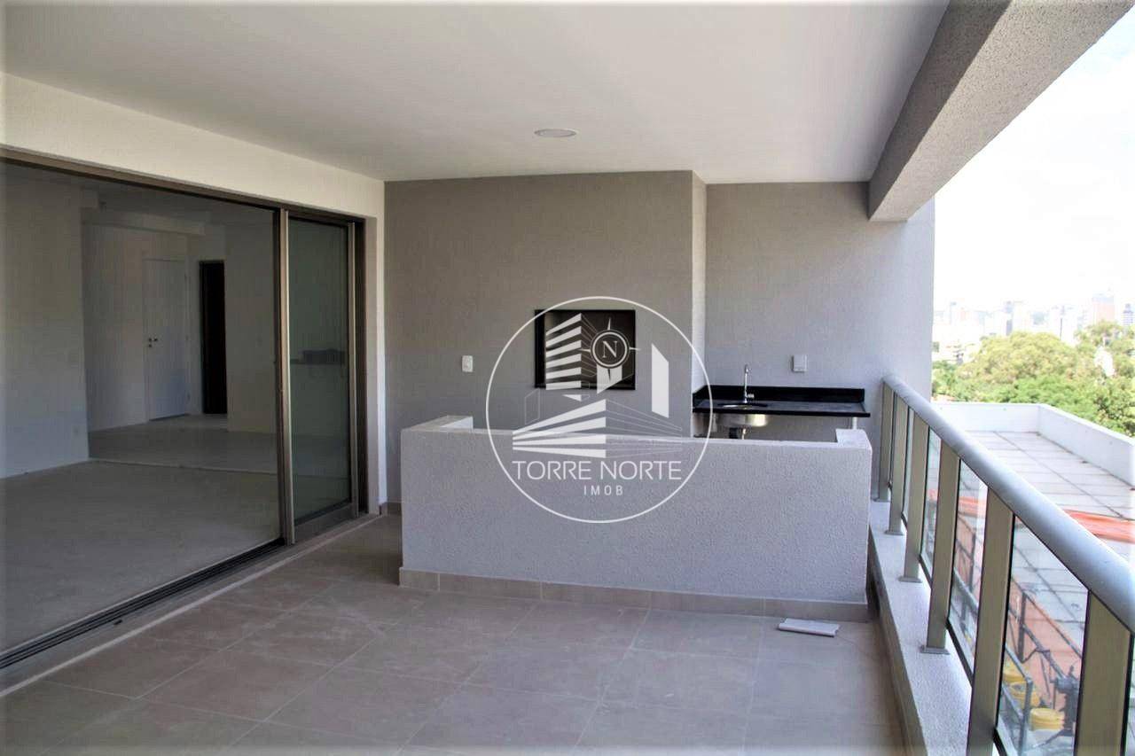 Apartamento à venda com 3 quartos, 150m² - Foto 1