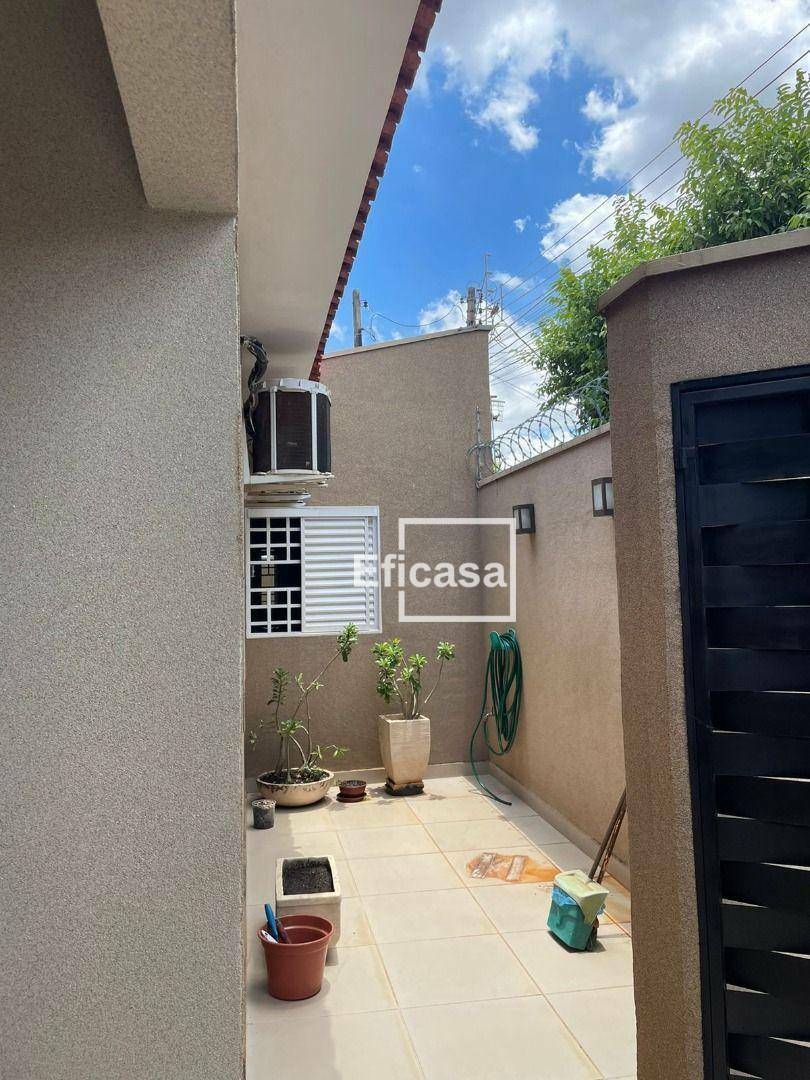 Casa à venda com 3 quartos, 88m² - Foto 9