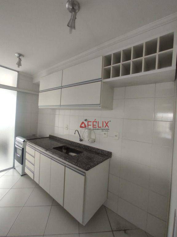 Apartamento à venda com 2 quartos, 77m² - Foto 8