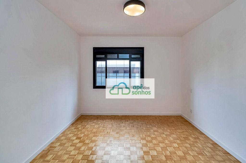 Apartamento à venda com 3 quartos, 221m² - Foto 13