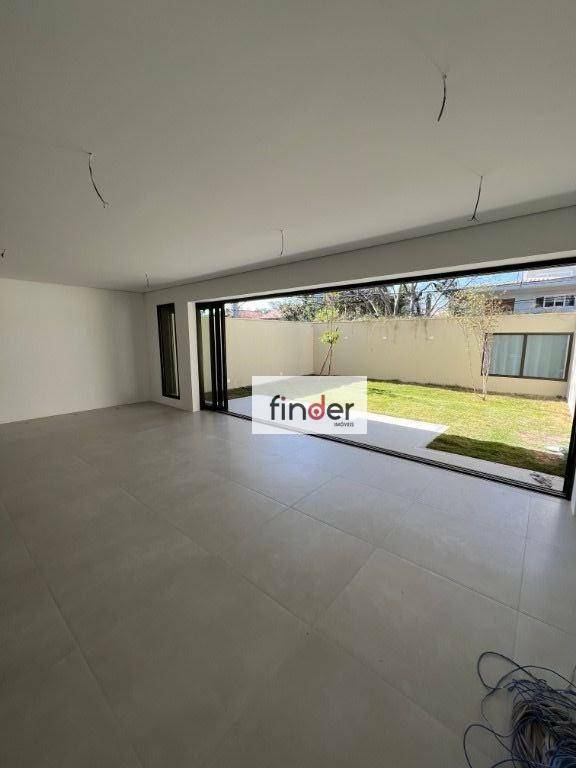 Casa à venda com 4 quartos, 520m² - Foto 7