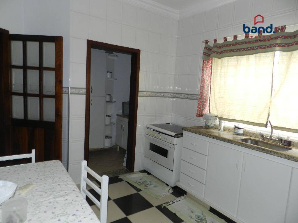 Casa à venda com 4 quartos, 200m² - Foto 7