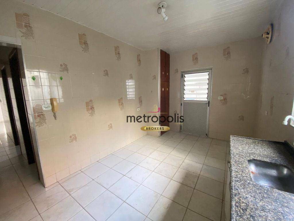 Casa para alugar com 3 quartos, 200m² - Foto 22