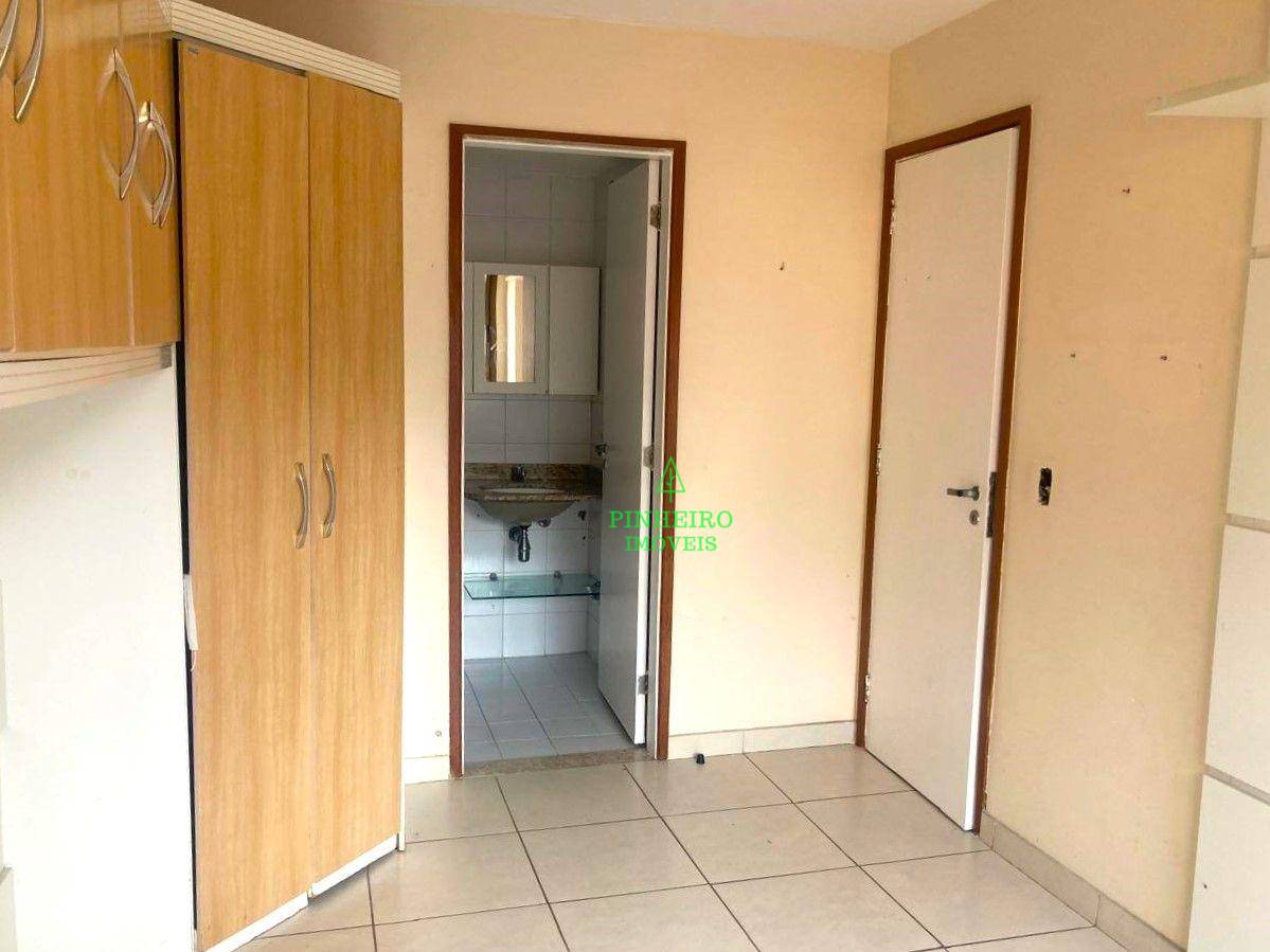 Apartamento à venda com 2 quartos, 63m² - Foto 13