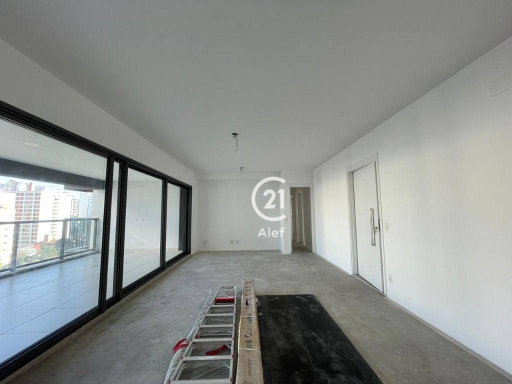 Apartamento à venda com 3 quartos, 162m² - Foto 9