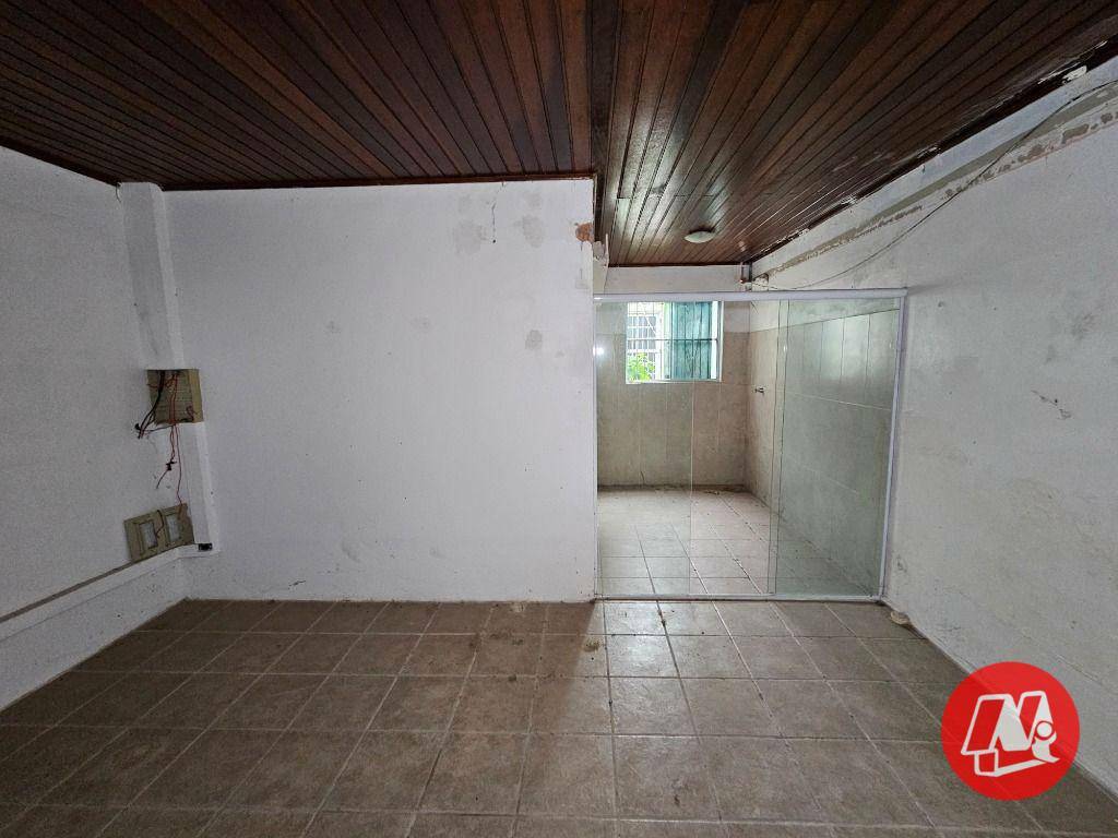 Casa para alugar com 4 quartos, 280m² - Foto 27