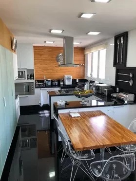 Apartamento à venda com 4 quartos, 316m² - Foto 2