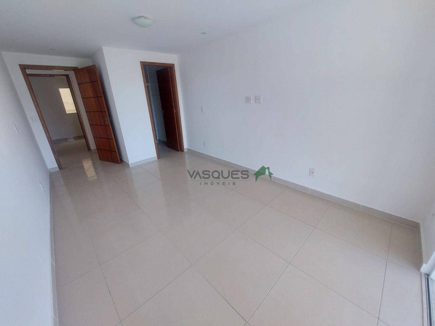 Casa para alugar com 2 quartos, 100m² - Foto 8