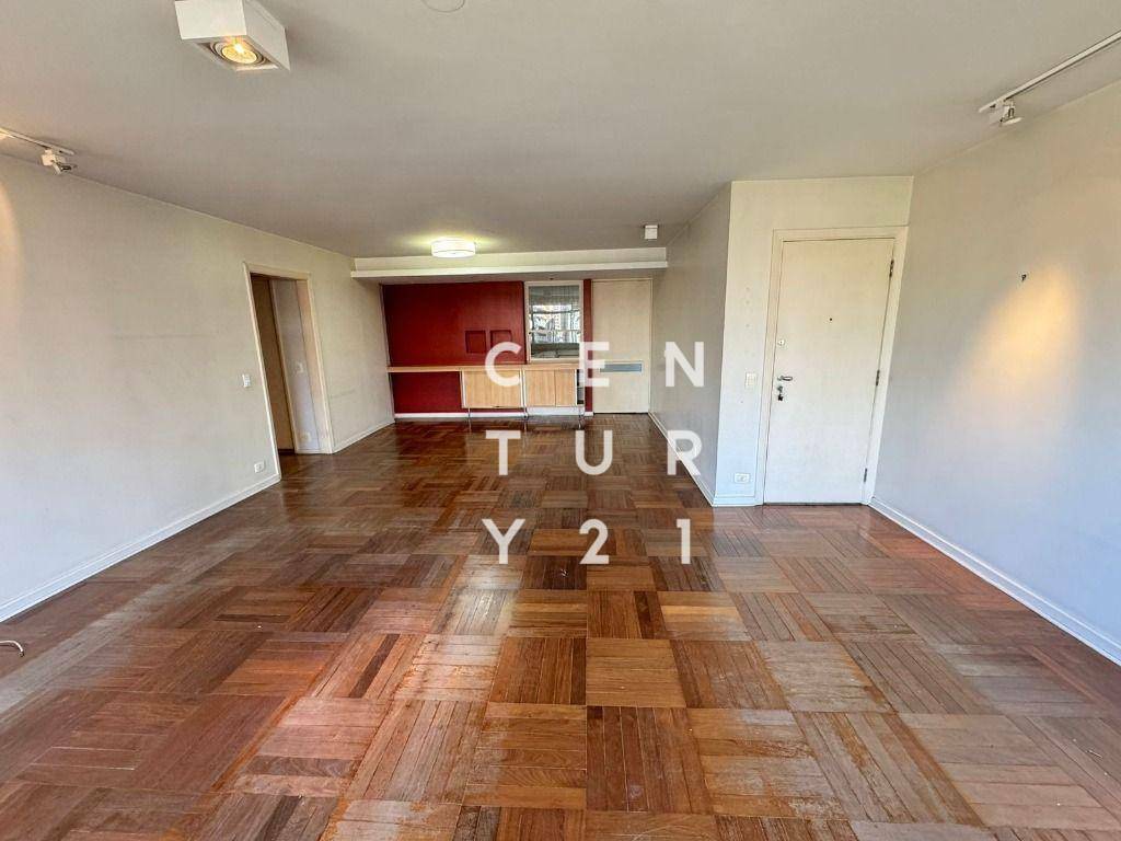 Apartamento à venda com 3 quartos, 160m² - Foto 2