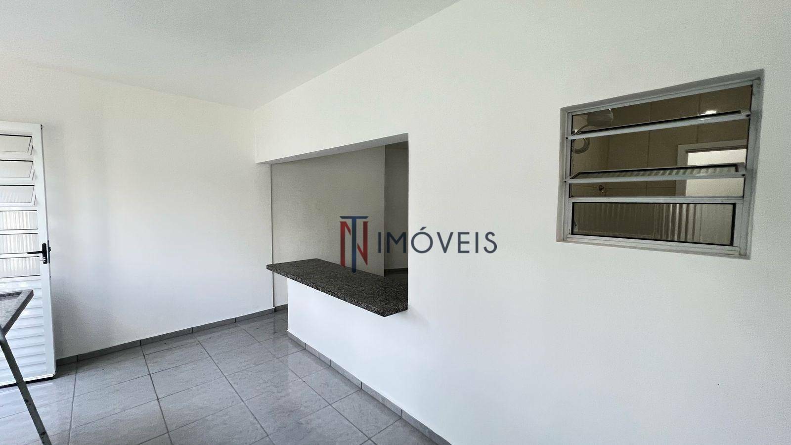 Casa para alugar com 2 quartos, 80m² - Foto 32