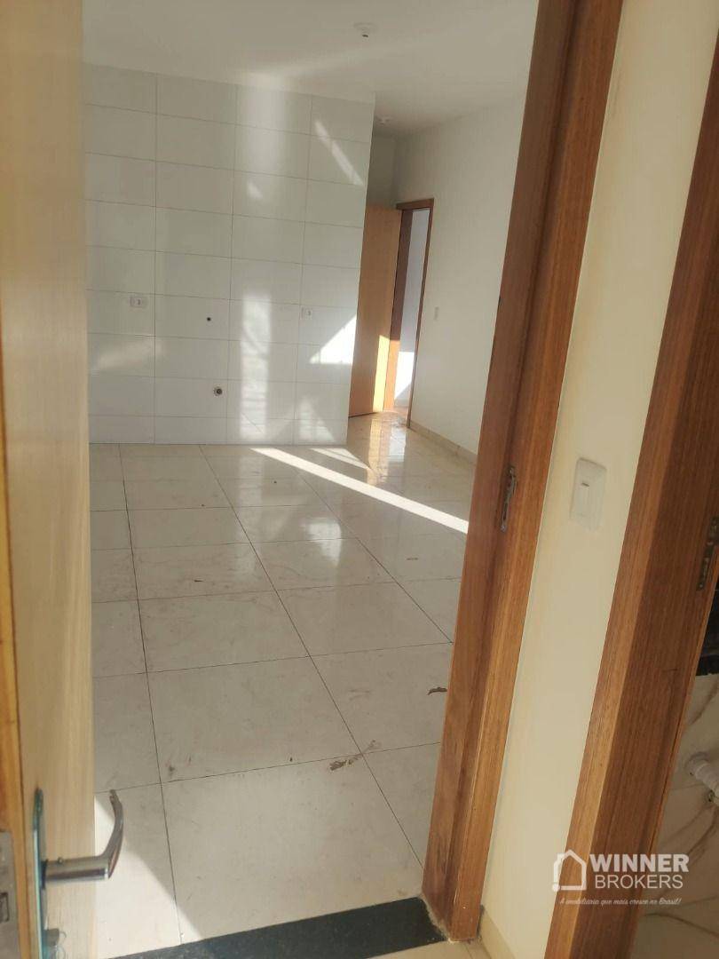 Casa à venda com 2 quartos, 45m² - Foto 4