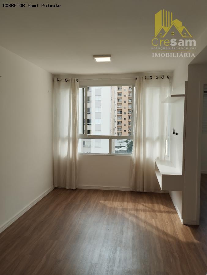 Apartamento para alugar com 2 quartos, 56m² - Foto 18