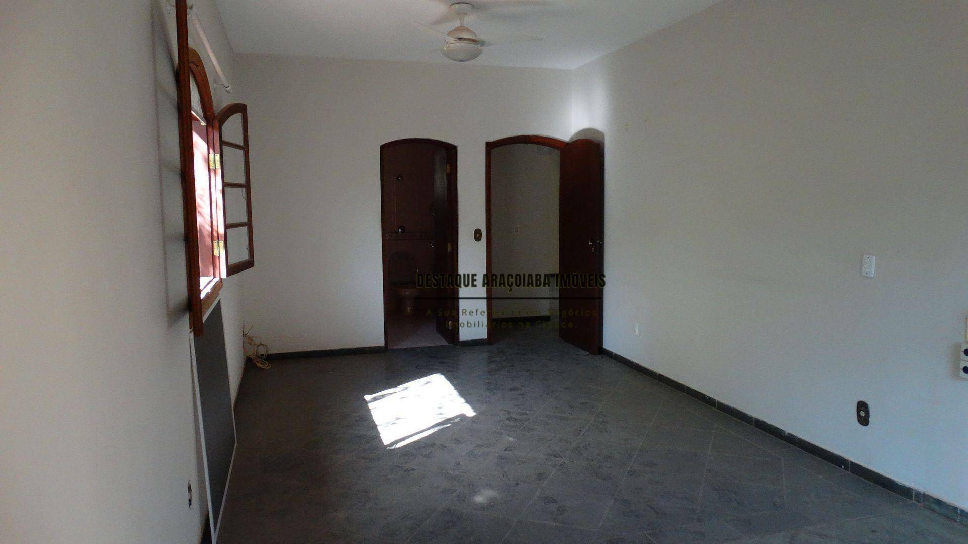 Casa à venda com 3 quartos, 250m² - Foto 14