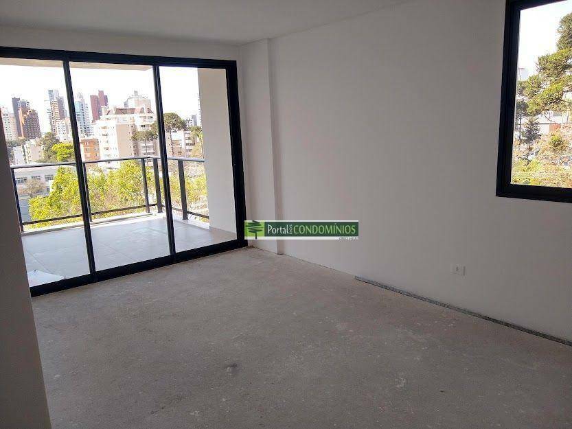 Apartamento à venda com 3 quartos, 111m² - Foto 7