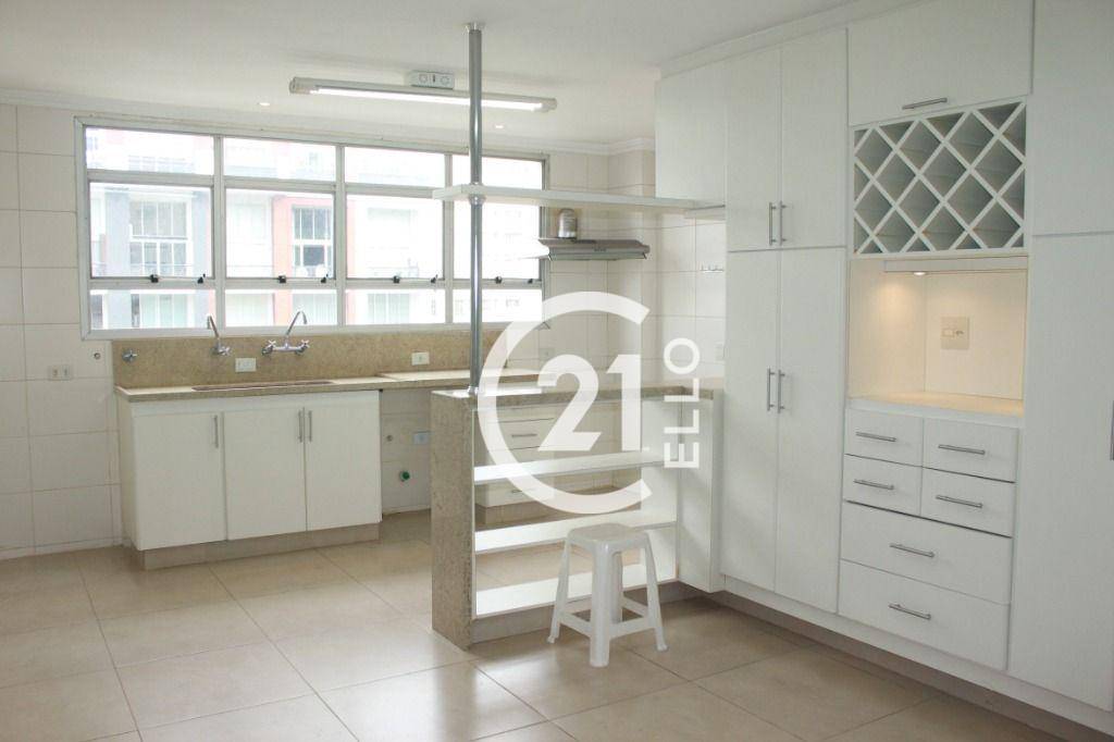 Apartamento para alugar com 3 quartos, 197m² - Foto 5