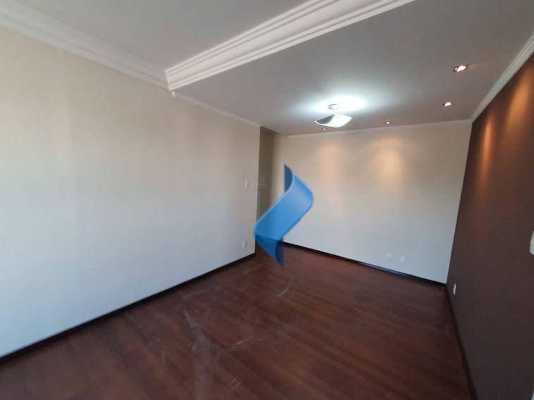 Apartamento à venda com 2 quartos, 63m² - Foto 9