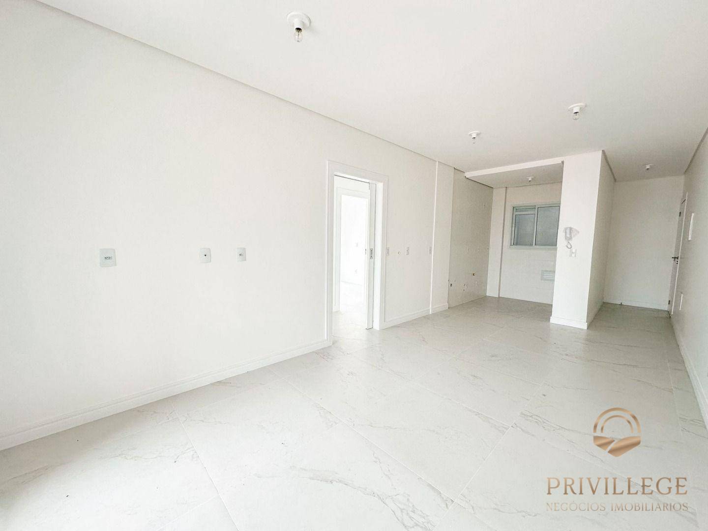 Apartamento à venda com 3 quartos, 78m² - Foto 3